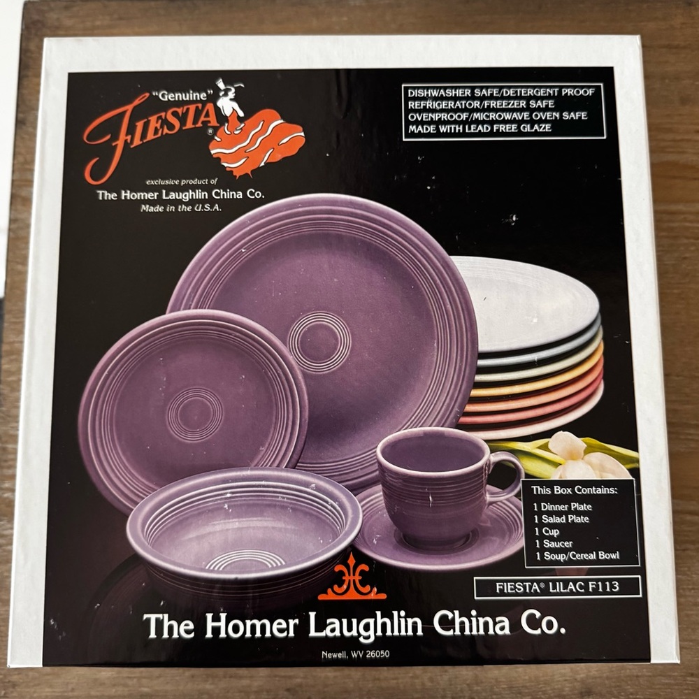 Vintage Fiesta Lilac Five Piece Dinnerware Set - Picture 2 of 15